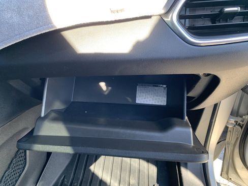 Used 2018 Chevrolet Equinox LT image 28