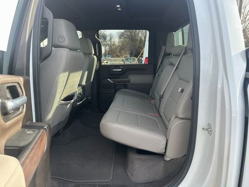 Used 2022 GMC Sierra 2500 SLT w/ SLT Convenience Package image 25