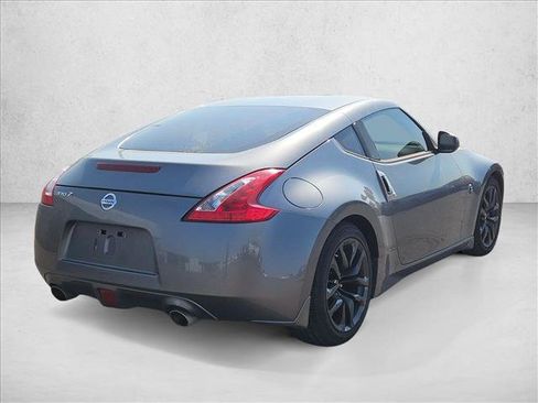 Used 2016 Nissan 370Z Coupe RWD image 5