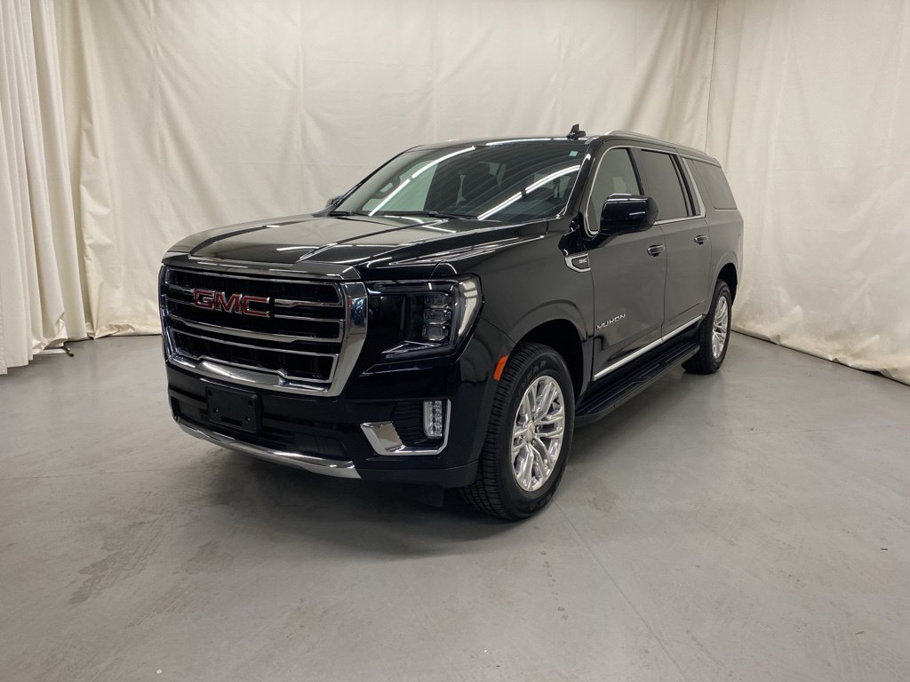 Used 2024 GMC Yukon XL SLT AWD/4WD image 2