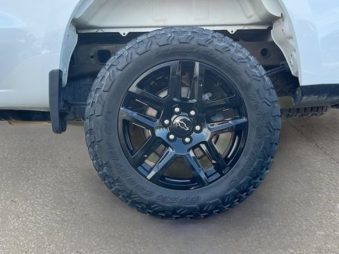 Used 2022 Chevrolet Silverado 1500 LT Trail Boss AWD/4WD image 31
