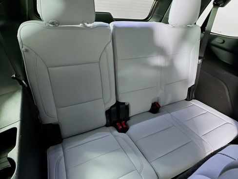 Used 2025 Chevrolet Tahoe Premier image 28