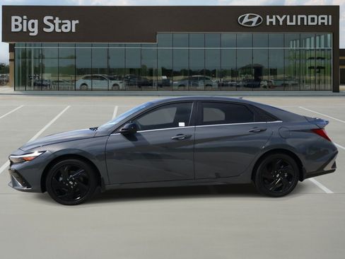 Used 2026 Hyundai Elantra SEL Sport Premium FWD image 2