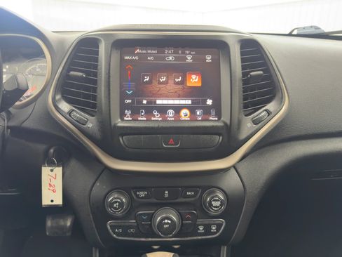 Used 2014 Jeep Cherokee Latitude w/ Trailer Tow Group image 18