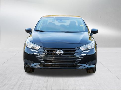 Certified 2024 Nissan Versa SV image 2