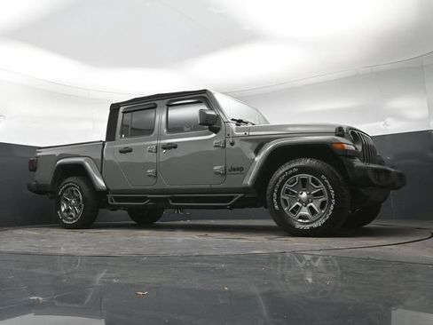 Used 2021 Jeep Gladiator Sport AWD/4WD image 26