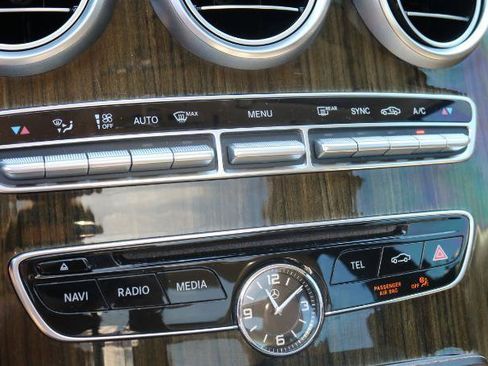 Used 2018 Mercedes-Benz C 300 Sedan w/ Premium Package image 15