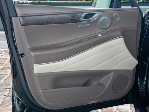 Used 2023 Genesis GV80 2.5T w/ Advanced Package image 17