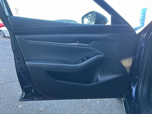 Used 2025 MAZDA MAZDA3 s image 18