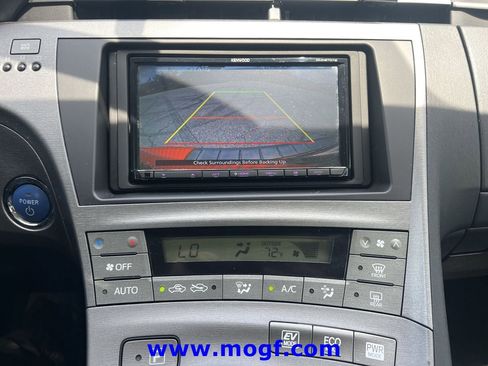 Used 2015 Toyota Prius Persona Series FWD image 7
