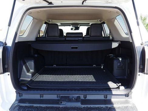 Used 2020 Toyota 4Runner SR5 Premium w/ Moonroof Package AWD/4WD image 53