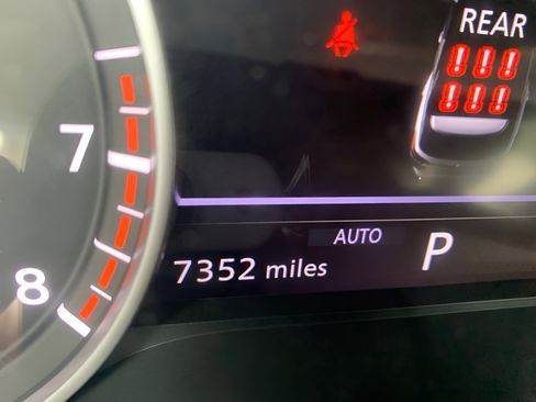 Used 2025 Nissan Pathfinder SV AWD/4WD image 8