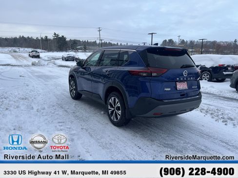 Used 2021 Nissan Rogue SV image 6
