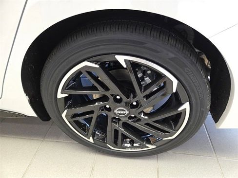 New 2026 Nissan Sentra SR image 8