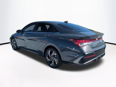 New 2026 Hyundai Elantra Limited image 7