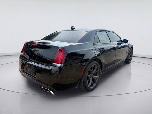 Used 2022 Chrysler 300 S RWD image 3