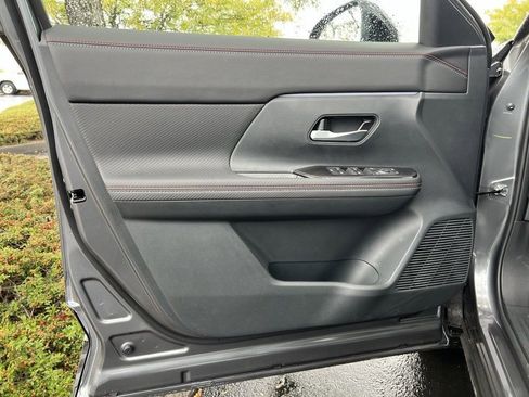New 2026 Nissan Kicks SR w/ Cold Weather Package AWD/4WD image 10