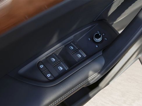 Used 2023 Audi Q5 2.0T Prestige image 24