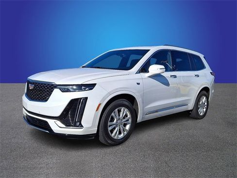 Certified 2024 Cadillac XT6 Luxury image 1