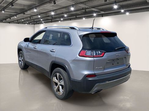 Used 2019 Jeep Cherokee Limited AWD/4WD image 5