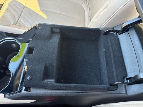 Used 2022 Jeep Grand Cherokee L Limited w/ Luxury Tech Group II image 33