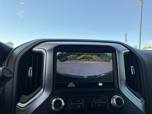 Used 2020 GMC Sierra 1500 SLE w/ SLE Value Package AWD/4WD image 22