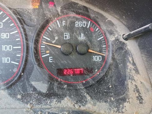 Used 2004 Pontiac Montana Extended w/ Climate Package FWD image 38