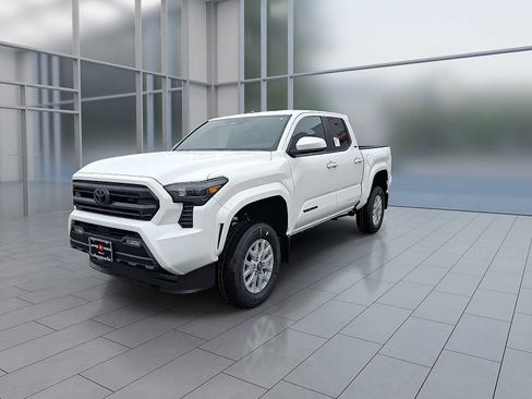 New 2026 Toyota Tacoma SR5 image 3