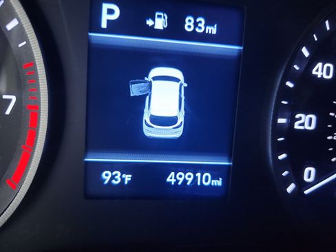 Used 2021 Hyundai Tucson SE w/ Cargo Package FWD image 11