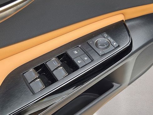Used 2024 Lexus ES 300h Ultra Luxury w/ Accessory Package (Z2) FWD image 22