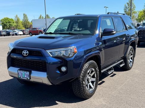Used 2019 Toyota 4Runner TRD Off-Road Premium AWD/4WD image 4
