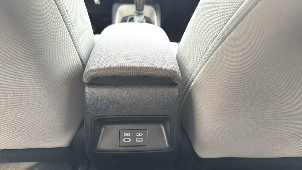 Used 2025 Toyota Corolla LE FWD image 28