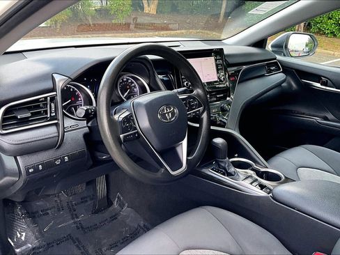 Used 2022 Toyota Camry LE AWD/4WD image 13