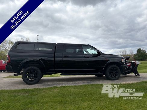 Used 2019 RAM 2500 Laramie w/ Black Appearance Package AWD/4WD image 7