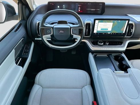 Certified 2025 Ford Expedition Max Platinum w/ Platinum Ultimate Package image 22