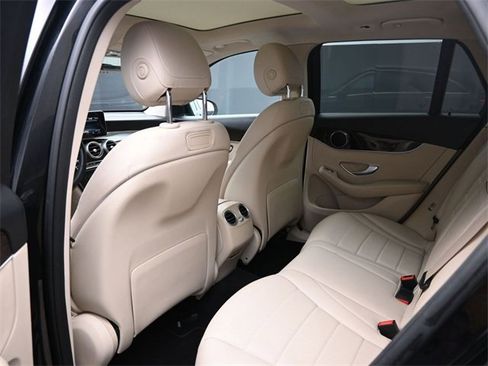 Used 2018 Mercedes-Benz GLC 300 image 21