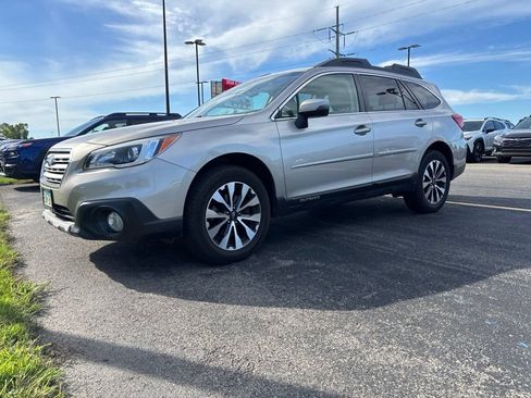 Used 2017 Subaru Outback 2.5i Limited AWD/4WD image 7