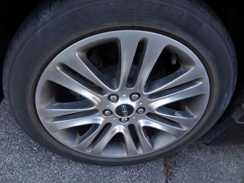 Used 2013 Lincoln MKZ image 11