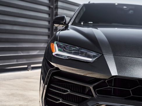 Used 2022 Lamborghini Urus AWD/4WD image 8