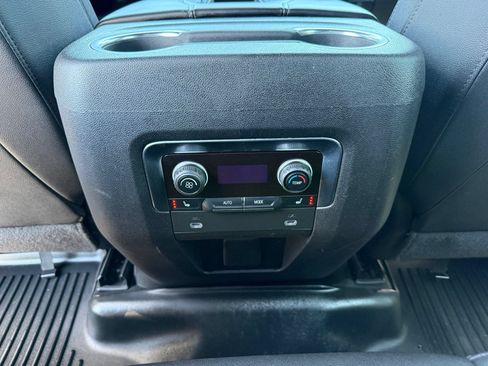 Certified 2022 Chevrolet Tahoe Z71 w/ Luxury Package AWD/4WD image 41