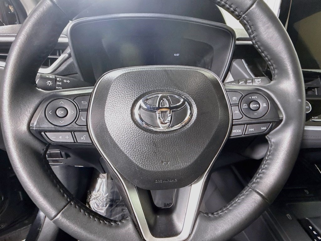 Used 2026 Toyota Corolla Cross LE FWD image 12