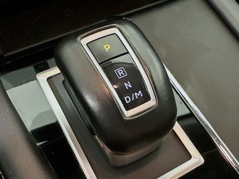 Used 2024 Mitsubishi Outlander SE image 25