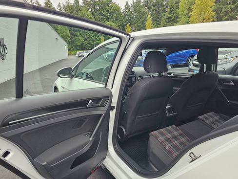 Used 2017 Volkswagen GTI S FWD image 17