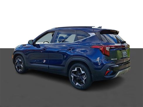 Used 2025 Kia Seltos EX w/ EX Sunroof Package image 5