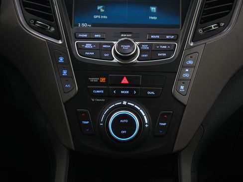 Used 2013 Hyundai Santa Fe GLS FWD image 16