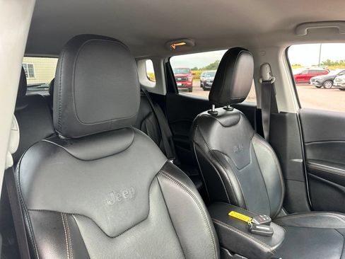 Used 2019 Jeep Compass Limited AWD/4WD image 31