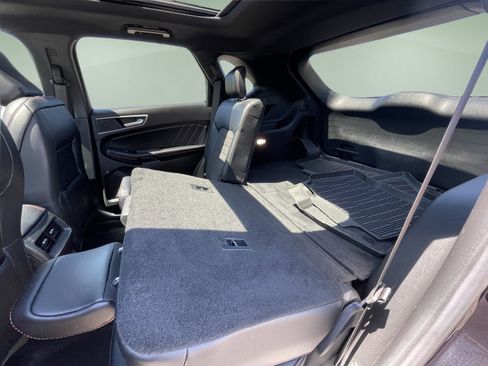 Certified 2024 Ford Edge ST-Line AWD/4WD image 12