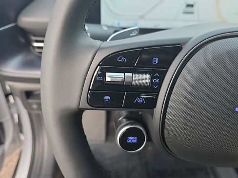 New 2025 Hyundai Ioniq 6 Limited image 25