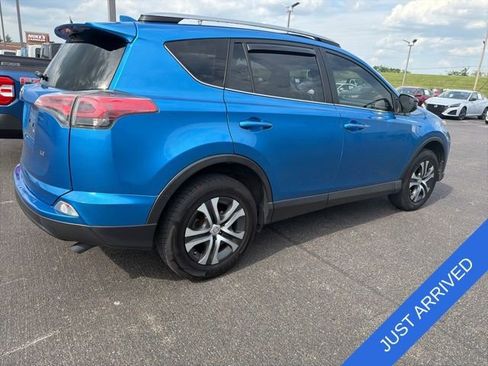 Used 2018 Toyota RAV4 LE w/ All Weather Liner Package FWD image 3