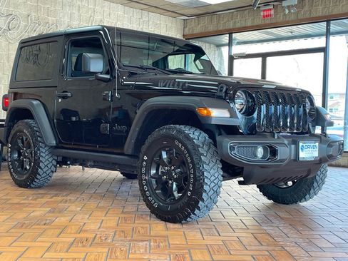 Used 2022 Jeep Wrangler Sport image 8